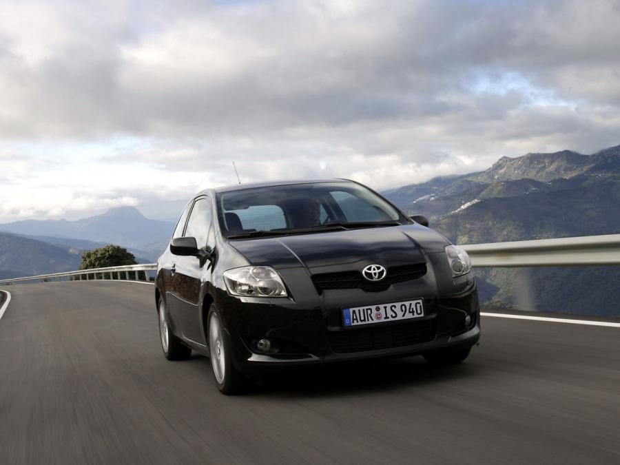  Toyota Auris 3-Door 2007 года  (фото 1 из 9)